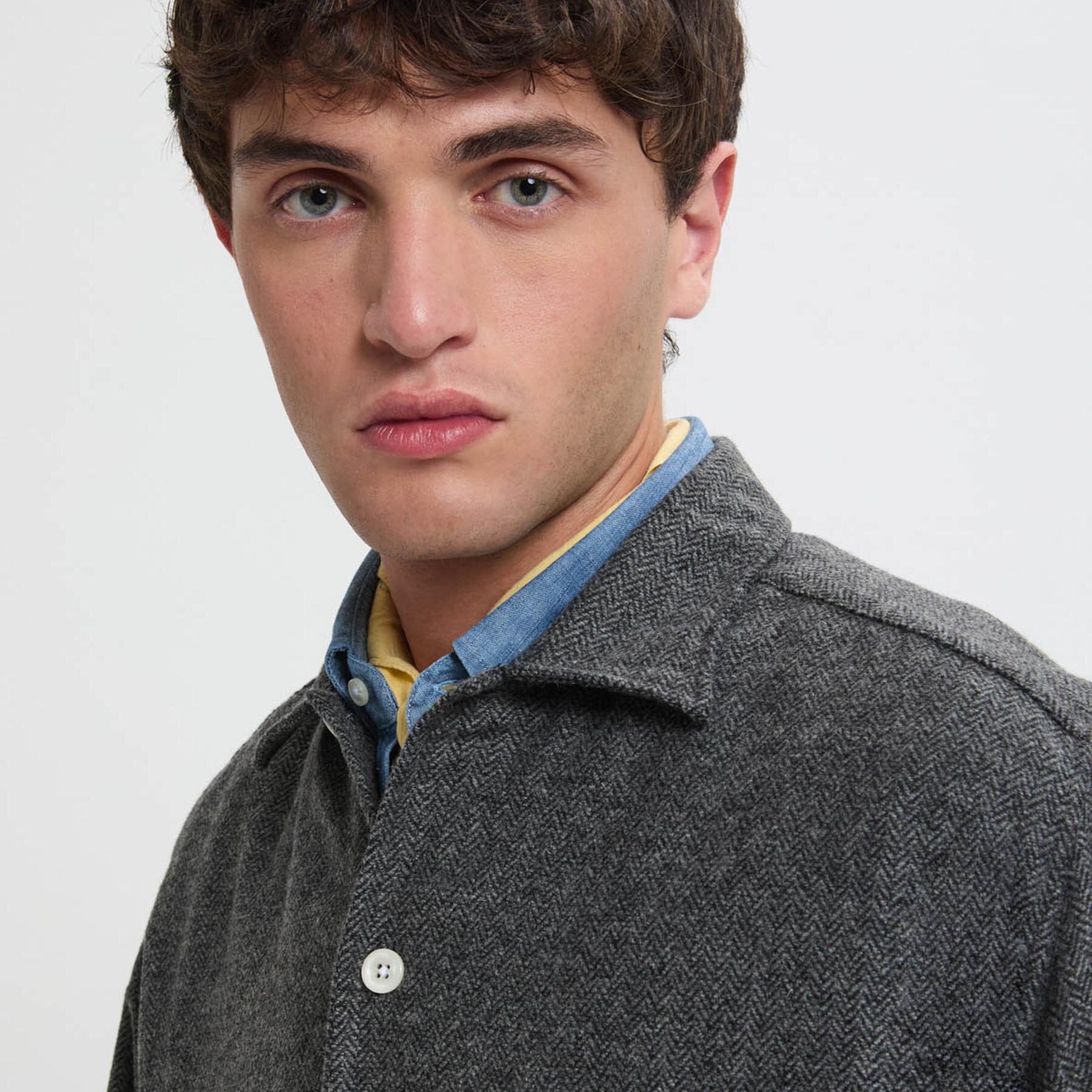 Long-sleeved overshirt